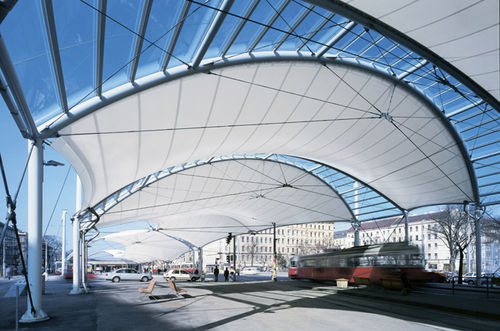 Membran-Architektur / Polyester - URBAN LORITZ PLATZ - Hightex - PVC / für Seiltragwerk / Dach