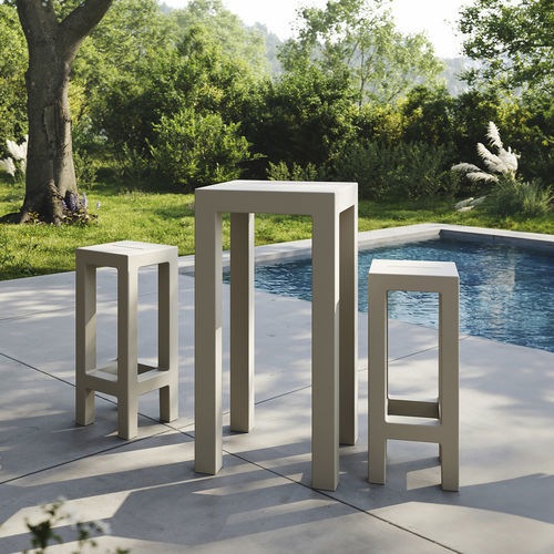 Moderner Stehtisch - JUT - VONDOM - Polyethylen / Gestell aus Polyethylen / quadratisch