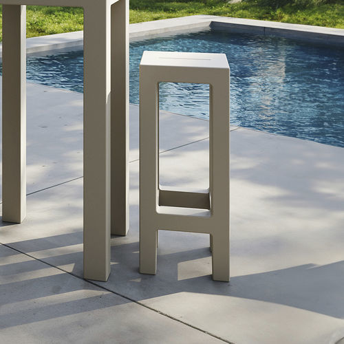 Moderner Barhocker - JUT - VONDOM - Polyethylen / Gestell aus Polyethylen / mit 4 Beinen