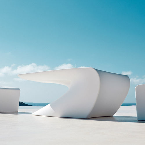 Couchtisch / originelles Design - WING - VONDOM - Polyethylen / Gestell aus Polyethylen / rechteckig