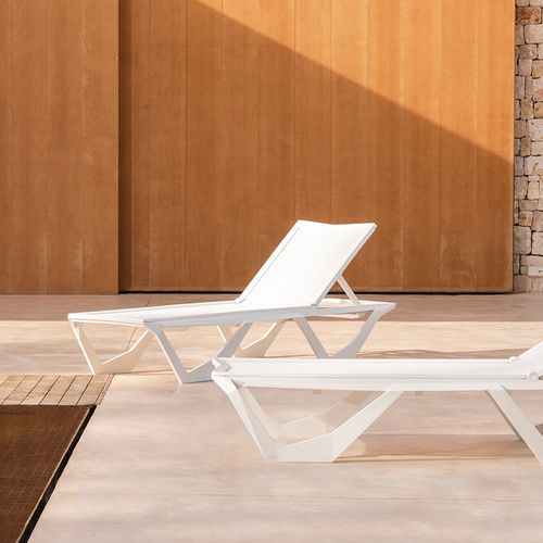 Moderne Sonnenliege - VOXEL - VONDOM - Polypropylen / Glasfaser / für Hotels