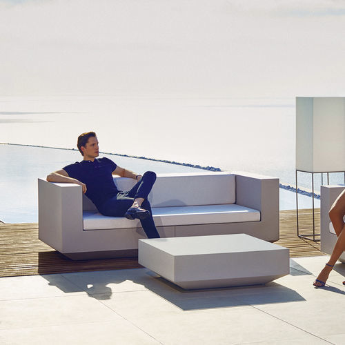 Modernes Sofa - VELA - VONDOM - für Garten / Stoff / mit Armlehnen