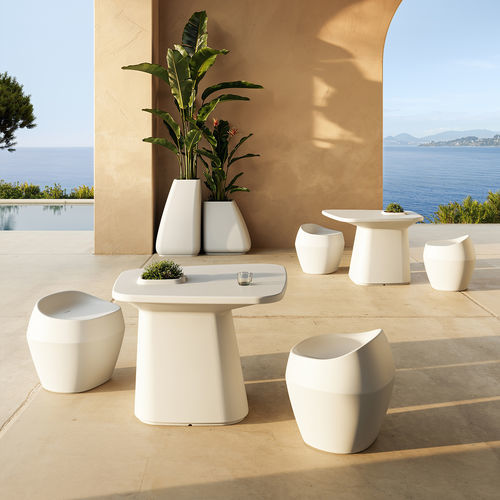 Moderner Tisch - NOMA - VONDOM - rotationsgesintertes Polyethylen / Gestell aus Polyethylen / rechteckig
