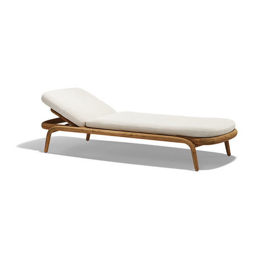 Moderne Sonnenliege - Fusta - VONDOM - Teakholz / Holz / für den Außenbereich