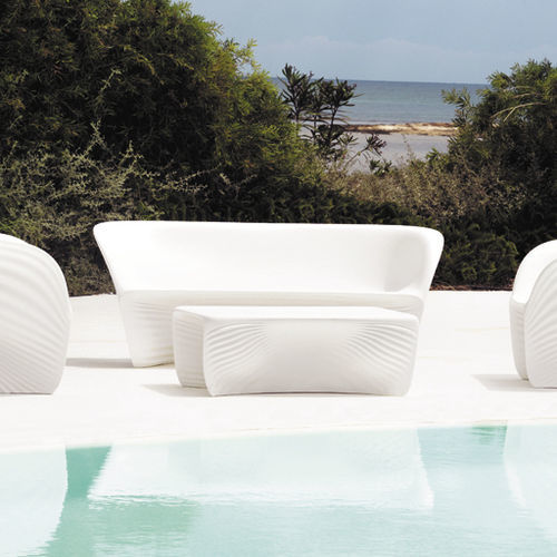 Sofa / organisches Design - BIOPHILIA  - VONDOM - für Garten / Polyethylen / mit Armlehnen