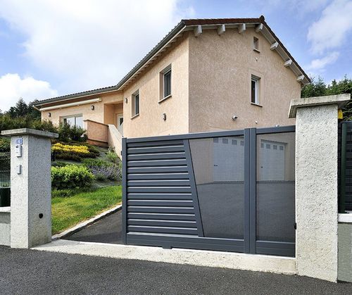Schiebetor - SATELLITE® - INSTALLUX - Aluminium / Lamellen / mit Stangen