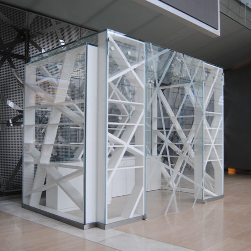 Kiosk für gewerbliche Nutzung - DOHA - ESTEVA BARCELONA - für den Innenraum / Glas
