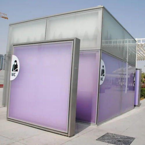 Mobile öffentliche Toilette - UNIVERSAL  - ESTEVA BARCELONA - Kunststoff / Edelstahl / Mehrfach