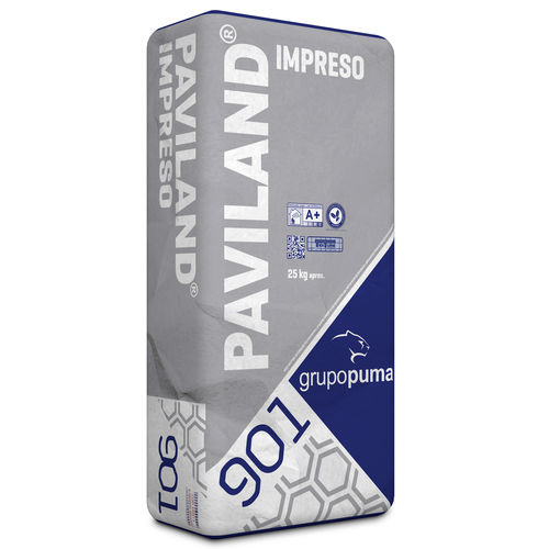 Zement-Bodenbelag - PAVILAND® IMPRESO - GRUPO PUMA - für Parkplätze / für Wohnhaus / für Dienstleistungsbereich