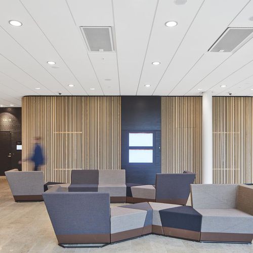 Glaswolle-Zwischendecke - FOCUS™ LP - Saint-Gobain Ecophon - aus Fliesen / für Büro / für den Innenraum