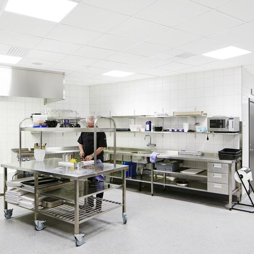 Glaswolle-Zwischendecke - HYGIENE PERFORMANCE™ A - Saint-Gobain Ecophon - aus Fliesen / für Reinraum / für Küche