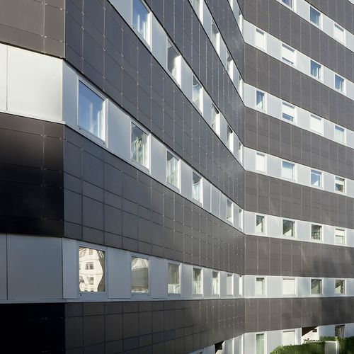 Folie-Fassadenverkleidung - TECHLAM® : BASIC BLACK - Levantina - Feinsteinzeug / poliert / Betonoptik