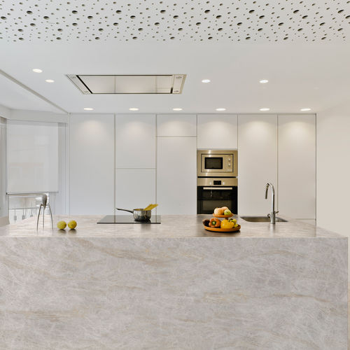 Feinsteinzeug-Arbeitsplatte - QUARTZITE STONE - Levantina - für Küche / weiß / grau
