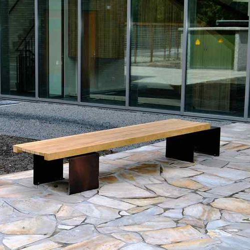 Moderne Bank für den öffentlichen Raum - LINEA - Euroform K. Winkler GmbH - Laubholz / galvanisiertem Stahl / Stahlblech