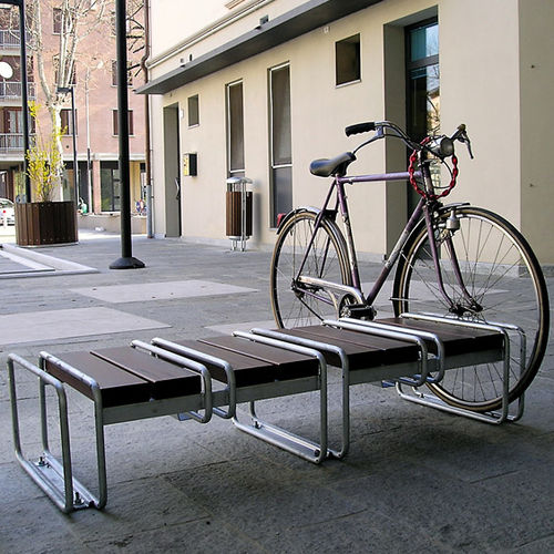 Bodenstehender Fahrradständer - BASIC 196 - Euroform K. Winkler GmbH - für öffentliche Bereiche / Metall / Holz