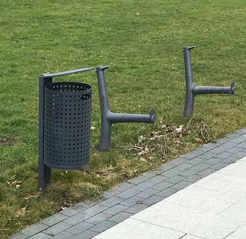 Park-Abfallbehälter - SIMPLE+ LIGHT - Euroform K. Winkler GmbH - galvanisiertem Stahl / Stahlblech / mit integriertem Aschenbecher