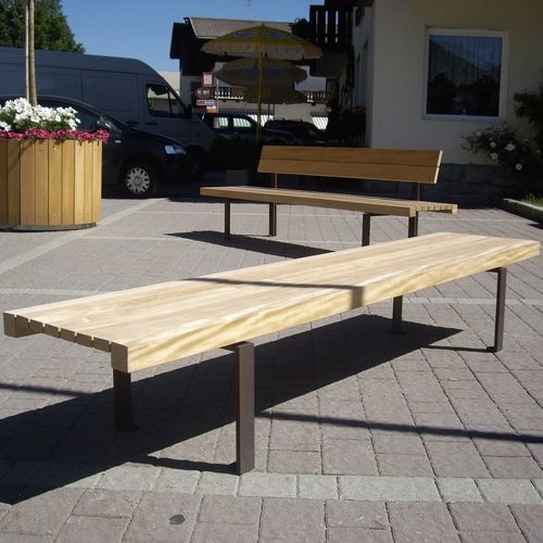 Moderne Bank für den öffentlichen Raum - LINEAPANCA - Euroform K. Winkler GmbH - Laubholz / galvanisiertem Stahl / ohne Rückenlehne
