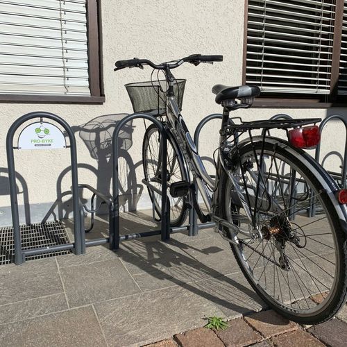Bodenstehender Fahrradständer - ELEGANCE 186 - Euroform K. Winkler GmbH - für öffentliche Bereiche / galvanisiertem Stahl / für professionellen Einsatz