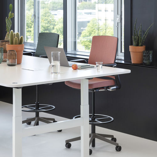 Moderner Stuhl - 2020 WORK - Ahrend - für den Innenraum / Metall / höhenverstellbar