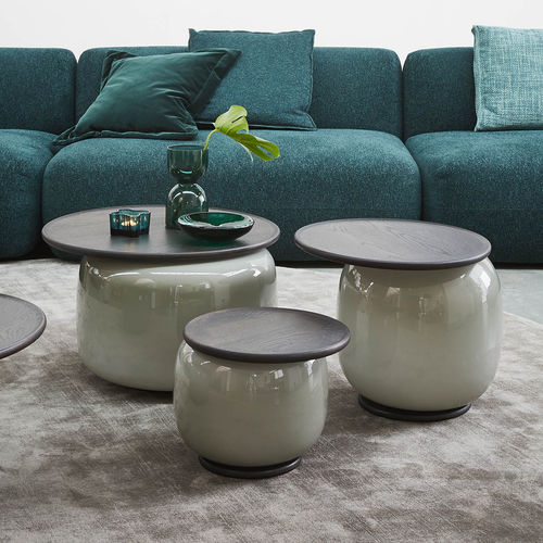 Moderner Couchtisch - BALANCED - Linteloo - Eiche / Gestell aus Muranoglas / rund