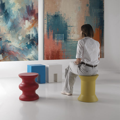 Moderner Hocker - STILEMI - Caimi Brevetti SpA - Technopolymer / mit Mittelfuß / doppelt