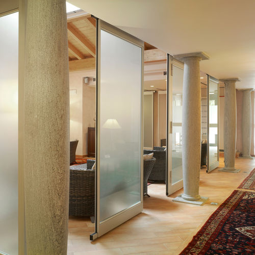 Schiebetrennwand - WALLS - Manerba - mit Glasfront / Metall / für professionellen Einsatz