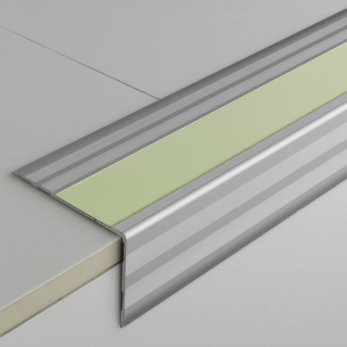 Treppenkante / anodisiertes Aluminium - NOVOPELDAÑO® LÚMINA A:65 MM. - EMAC - langnachleuchtende / rutschfest