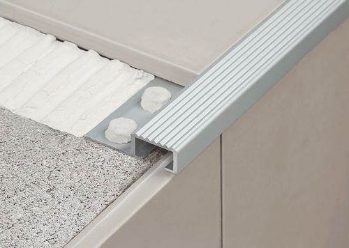 Aluminium-Treppenkante - NOVOPELDAÑO® 4 ALUMINIO - EMAC - rutschfest