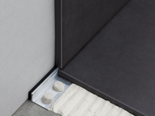 Aluminium-Dehnungsfuge - NOVOJUNTA® METALLIC PERIMETRAL - EMAC - für Boden