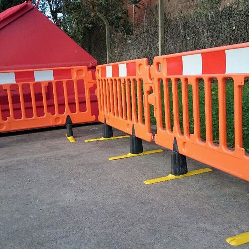 Schutzabsperrung - PEDESTRIAN  - Algeco - Verkehr / selbsttragend / Kunststoff