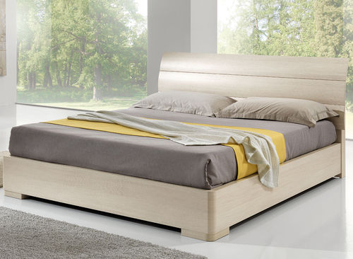 Doppelbett - LOIRA  - GIESSEGI - modern / Kopfteil / Holz