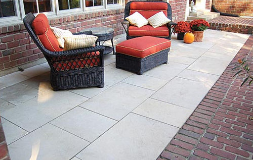 Naturstein-Pflasterstein - Indiana Limestone Company - rutschfest / aus recyceltem Material
