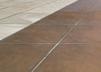 Beton-Bodenbelag - MB - Chapsol - aus Fliesen / glatt / Fliesenoptik