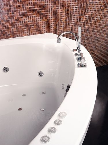 Badewanne für Eckeinbau - AREA - HIDROBOX by absara - Acryl / weiß