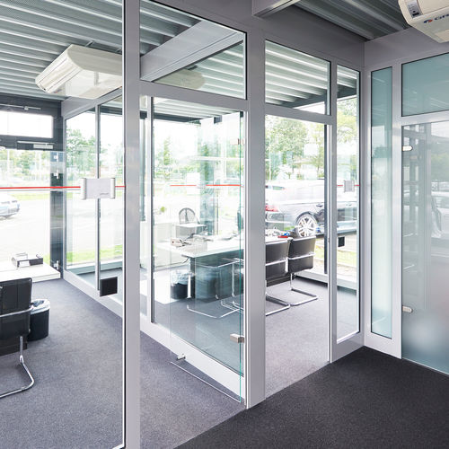 Aluminiumfenster - W 50 C - heroal - feststehend / für Geschäftsgebäude / für Innenbereich
