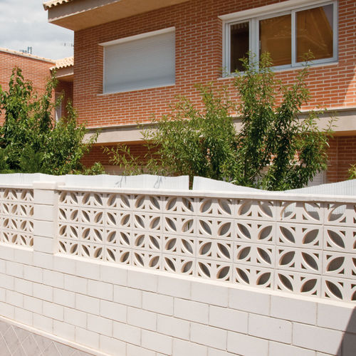 Fertigbeton-Schirmwand - FICUS - Verniprens - für Garten / für Terrasse
