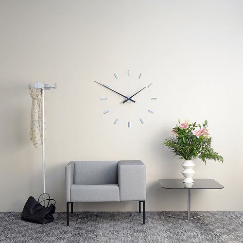 Moderne Uhr - TACÓN - NOMON - wandmontiert / Analog / Nussbaum