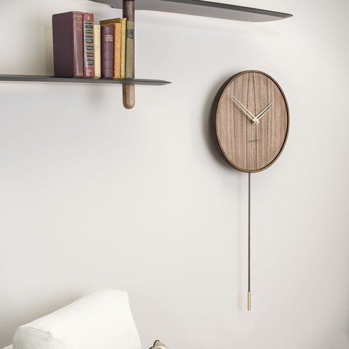 Moderne Uhr - SWING - NOMON - wandmontiert / Analog / Nussbaum