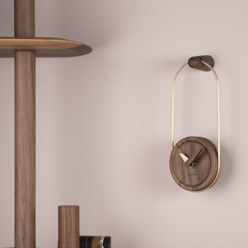 Moderne Uhr - MICRO ESLABON - NOMON - wandmontiert / Analog / Nussbaum
