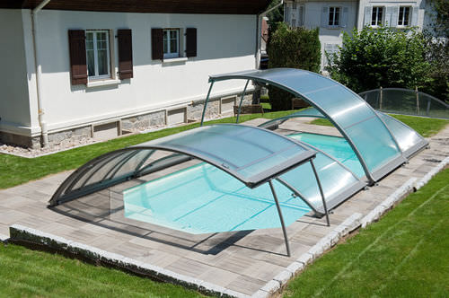 Niedrige Schwimmbadüberdachung - ABRISUD - teleskopisch / Aluminium / motorisiert
