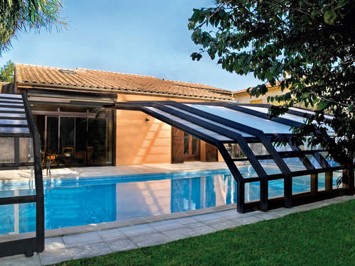 Schwimmbadüberdachung für Wandmontage - LEAN-TO - ABRISUD - Schiebe / Holz / mit manueller Bedienung