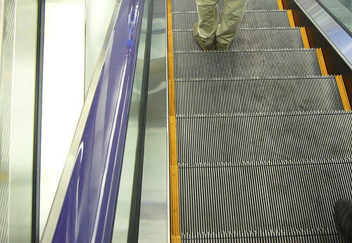 Thermoplast-Handlauf - COLOURRAIL™ - EHC Global - polyurethanbeschichtet / für Rolltreppen