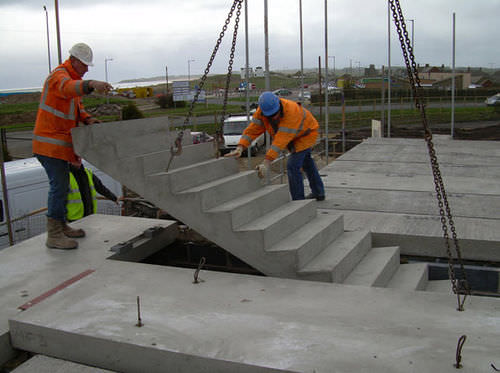 Gerade Treppe - Thomas Armstrong - Betonstufen / mit Betonstruktur / technisch