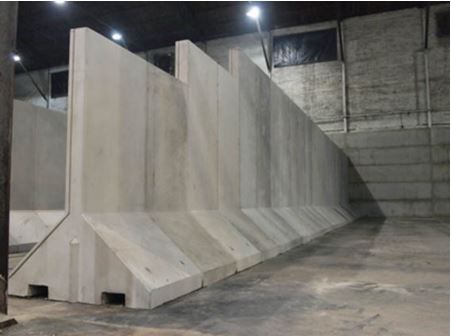 Betonmauer - RECYCLING BUNKER  - Thomas Armstrong - Fertigbau