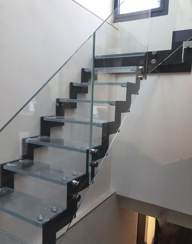 Gerade Treppe - LOUNGE - Trescalini - viertelgewendelt / halbgewendelt / Holzstufen
