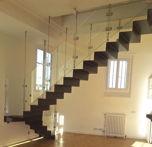 Gerade Treppe - WAVE - Trescalini - viertelgewendelt / halbgewendelt / Edelstahlstufen