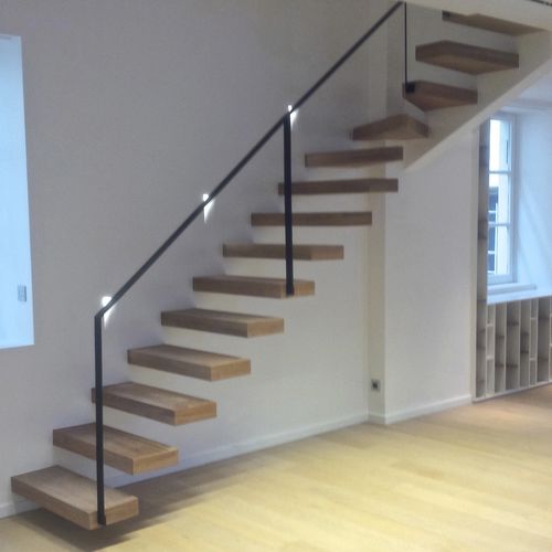 Gerade Treppe - AERO - Trescalini - viertelgewendelt / halbgewendelt / Holzstufen
