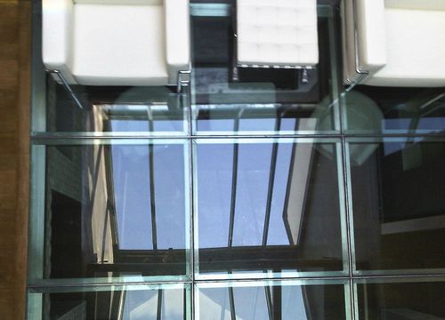 Glas-Bodenbelag - Trescalini - Metall / für den Außenbereich / für den Innenraum