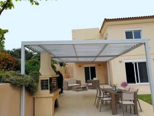 Selbsttragende Pergola - COSPISUN - COSPICON  SA - Aluminium / Polycarbonat / mit Sonnenschutzlamellen