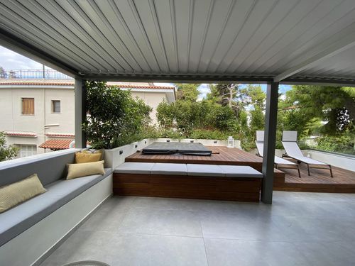Angebaute Pergola - COSPIBIO - COSPICON  SA - Aluminium / mit orientierbaren Lamellen / mit Sonnenschutzlamellen